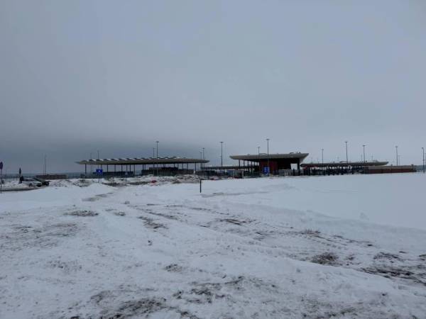 Акція протесту біля пункту пропуску "Долгобичув": приблизно три десятки польських аграріїв, блокування руху не було. 10