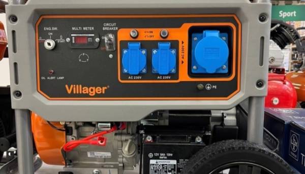 Ангольський підприємець пожертвував Україні 75 електрогенераторів. 2