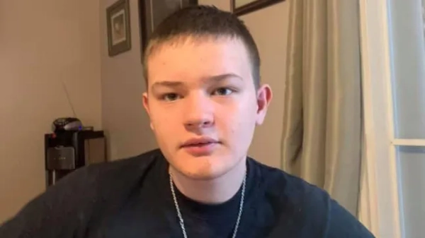 **НЕ ВИКОРИСТОВУВАТИ - СПОЧАТКУ ПІДТВЕРДЖІТЬ ОСОБИСТІСТЬ** Джессі Ван Рутселар, ймовірний стрілець, причетний до стрілянини в Тамблер-Рідж, Канада. Під час прес-конференції поліція підтвердила повне ім'я підозрюваного. ПРИМІТКА: ПІДОЗРЮВАНОГО СПЕРША ВІДПОВІДАЛИ ЯК ДЖЕССІ СТРЕНГ ДО ПОЛІЦЕЙСЬКОЇ ПРЕС-КОНФЕРЕНЦІЇ 11 ЛЮТОГО 2026 РОКУ.