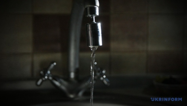 У всі райони Києва повернули воду