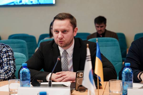 Україна має намір звести швидкісну залізничну лінію від Києва до рубежу. 7