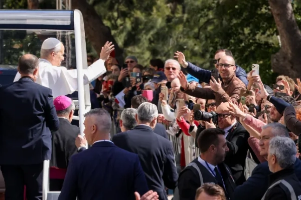 МОНАКО, МОНАКО – 28 БЕРЕЗНЯ: Папа Лев XIV під час візиту Папи Лева XIV до Монако 28 березня 2026 року в Монако, Монако. Візит Папи Лева XIV до Монако є першим за майже 500 років з часів Папи Павла III у 1538 році. Під час цього одноденного візиту Папу Лева XIV зустрінуть принц Альберт та принцеса Шарлен Монако. Він також зустрінеться з католицькою громадою в соборі та проведе месу на стадіоні Монако. (Фото Стефана Кардинале - Corbis/Corbis via Getty Images)