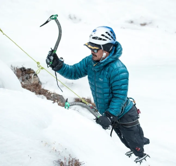 Неймовірна подорож подвійного ампутанта до сходження на найвищі вершини кожного континенту 28 Неймовірна подорож подвійного ампутанта до сходження на найвищі вершини кожного континенту 26