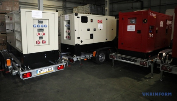 У Києві на проблемних обʼєктах працюють понад 300 потужних генераторів - Шмигаль