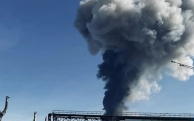 Велика пожежа в Татарстані поблизу ТЕЦ, нафтопереробного заводу та "Нижньокамськнафтохіму" – кадри. 2