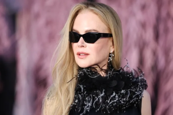 Ніколь Кідман привернула увагу на Тижні моди в Парижі завдяки еротичному образу її доньки Сандей Роуз 8