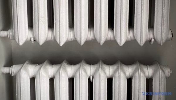 У Києві після нічної атаки ще майже 2600 будинків залишилися без тепла