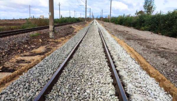 Більше тисячі кілометрів залізничних шляхів оновлять в Україні цього року. 2