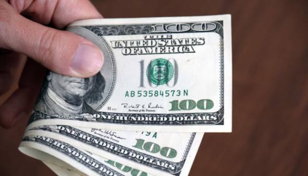 Вартість долара та євро 12 лютого 4