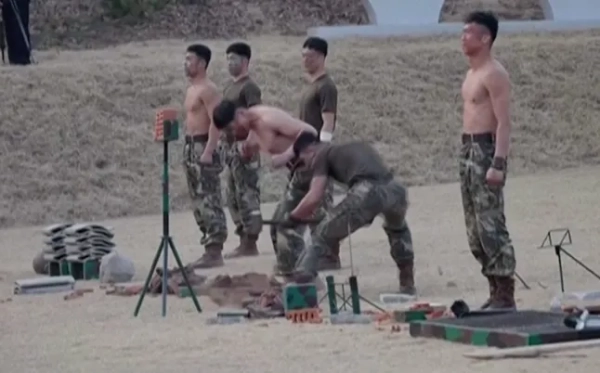 ФОТО: Тренування сил спеціального призначення Північної Кореї. ФОТО: KRT (фото Reuters).