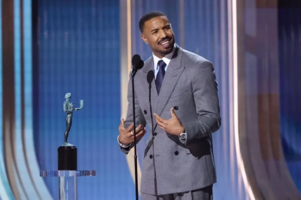 Майкл Б. Джордан отримує нагороду за найкращу чоловічу роль за фільм 
