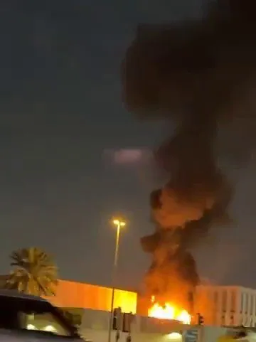 Посольство США в Дубаї після того, як на нього, ймовірно, було здійснено атаку дронів