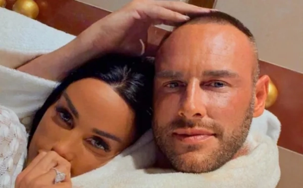 Кеті Прайс та Лі Ендрюс